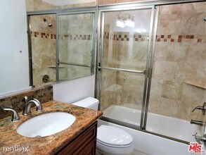 10630 Wilkins Ave-Unit -Apt 102 in Los Angeles, CA - Building Photo - Building Photo