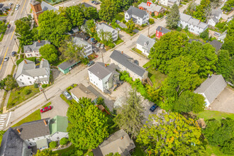 37 Thompson Street in Concord, NH - Foto de edificio - Building Photo