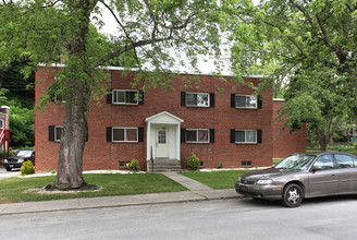 Laurel Place Apartments in Bluefield, WV - Building Photo - Building Photo