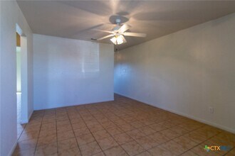 400 Justin Ln in Harker Heights, TX - Foto de edificio - Building Photo