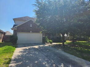 20676 Oakhurst Meadows Dr in Porter, TX - Building Photo - Building Photo