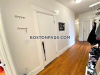 451 Park Dr, Unit 10 in Boston, MA - Building Photo - Building Photo