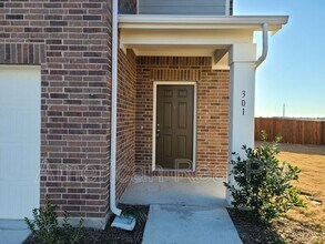 301 Madison Way in Princeton, TX - Building Photo - Building Photo