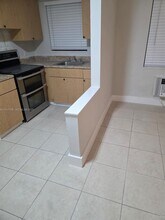 435 NW 41st St in Oakland Park, FL - Building Photo - Building Photo