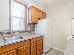 91 Carrick Ave in Hamilton, ON - Building Photo - Building Photo