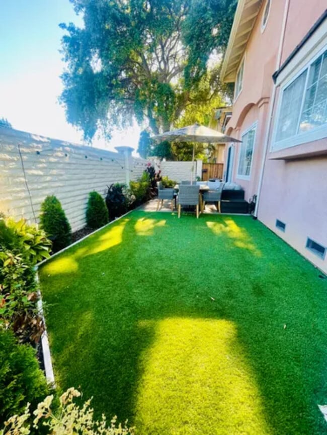 1048 Bougainvillea Terrace in Sunnyvale, CA - Building Photo - Building Photo