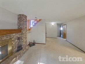 1701 116th St E in Burnsville, MN - Building Photo - Building Photo