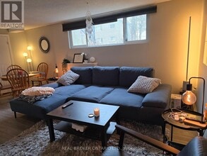 2429 Carlsen Ave in Ottawa, ON - Building Photo - Building Photo