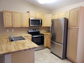 32 Zoeller Ct in Palm Coast, FL - Building Photo - Building Photo