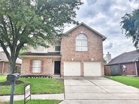 2715 Sailors Moon Dr in Friendswood, TX - Building Photo