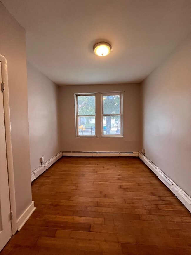 170 Delaware Ave, Unit 3 in Jersey City, NJ - Building Photo - Building Photo