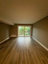 1322 E Ports O Call Dr in Palatine, IL - Building Photo - Building Photo