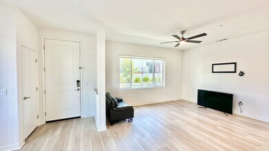 304 Satsuma Trl in Fallbrook, CA - Building Photo - Building Photo