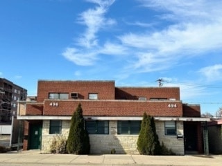 property at 498 Lee St