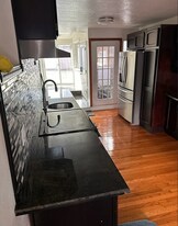 11635 Military Rd S in Seattle, WA - Building Photo