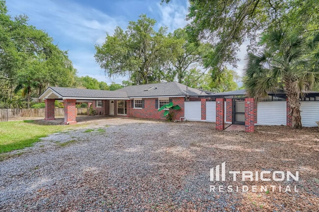 property at 1617 Alder Way