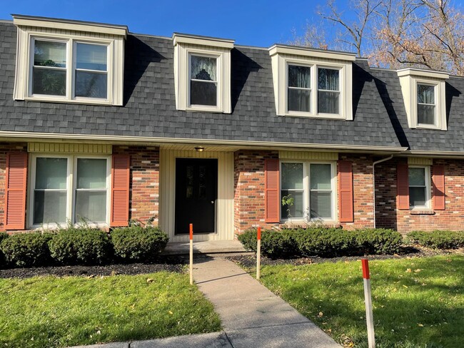 77 Remick Pkwy E in Lockport, NY - Building Photo - Building Photo