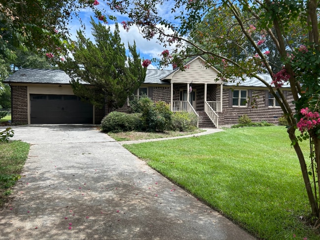property at 412 Oak Ridge Dr