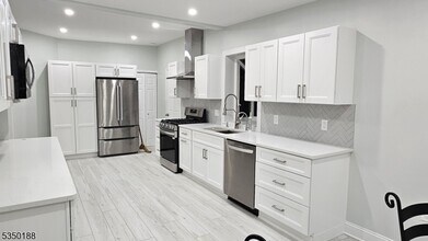 170 Berkeley Ave in Bloomfield, NJ - Building Photo - Building Photo