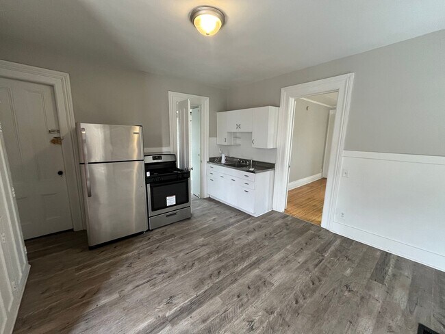 353 Pearl St, Unit 353 Pearl St - DN in Rochester, NY - Building Photo - Building Photo