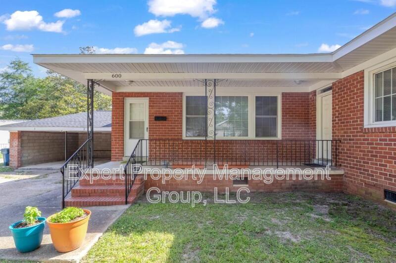 600 W Surles St in Dunn, NC - Building Photo