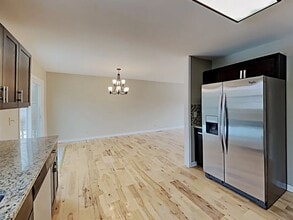 21521 W Highland Dr in Lake Zurich, IL - Building Photo - Building Photo