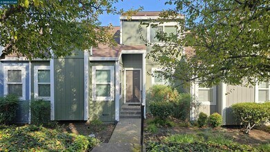 347 Scottsdale Rd in Pleasant Hill, CA - Building Photo - Building Photo