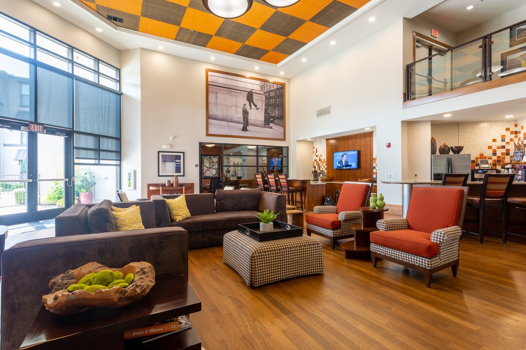 Fitzhugh Urban Flats in Dallas, TX - Foto de edificio