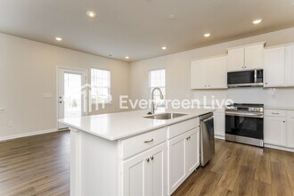 829 Pear Blossom Ct in Winston-Salem, NC - Building Photo - Building Photo