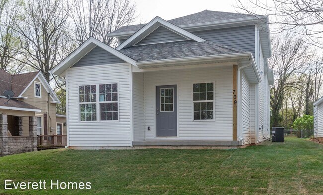 719 S Main Ave in Springfield, MO - Building Photo - Building Photo