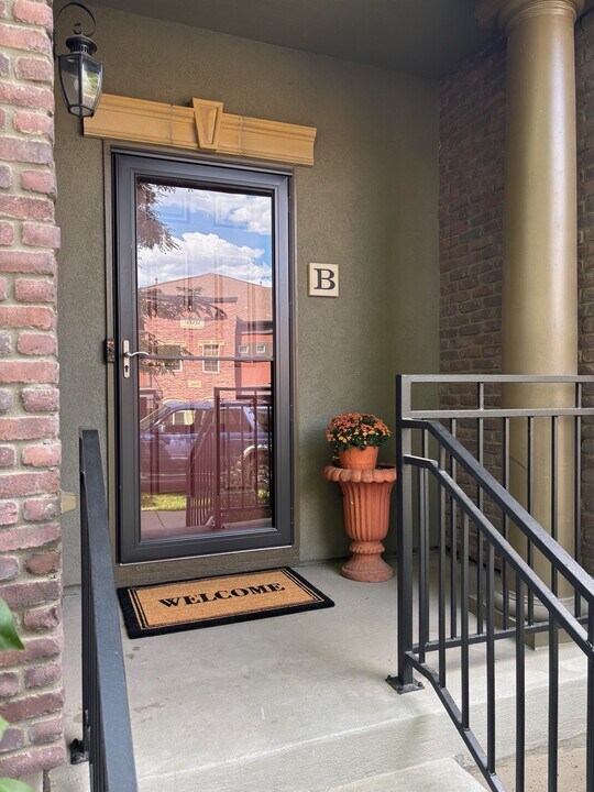 9509 Cedarhurst Ln, Unit B in Highlands Ranch, CO - Foto de edificio