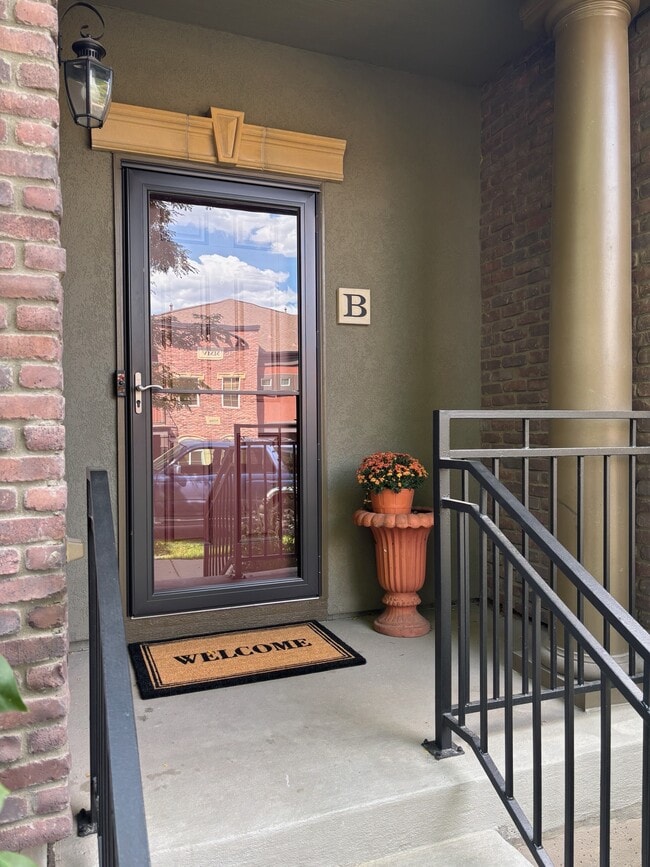 property at 9509 Cedarhurst Ln