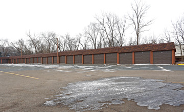 Hazelwood Apartments in St. Paul, MN - Building Photo - Building Photo