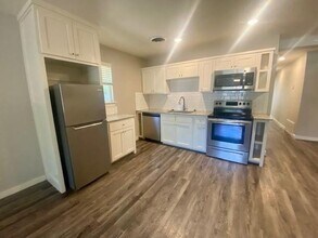 1130 N Turner Ave-Unit -101 in Fayetteville, AR - Building Photo - Building Photo