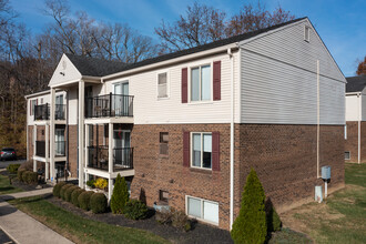 Valley Brook Apartments in Milford, OH - Foto de edificio - Building Photo