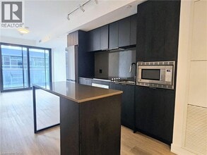 1 Jarvis St in Hamilton, ON - Building Photo - Building Photo