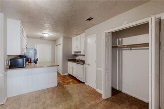 5381-5383 Ridgemere Ct in Stone Mountain, GA - Building Photo - Building Photo