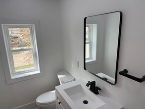 225 E Peru St, Unit 4 in Princeton, IL - Foto de edificio - Building Photo