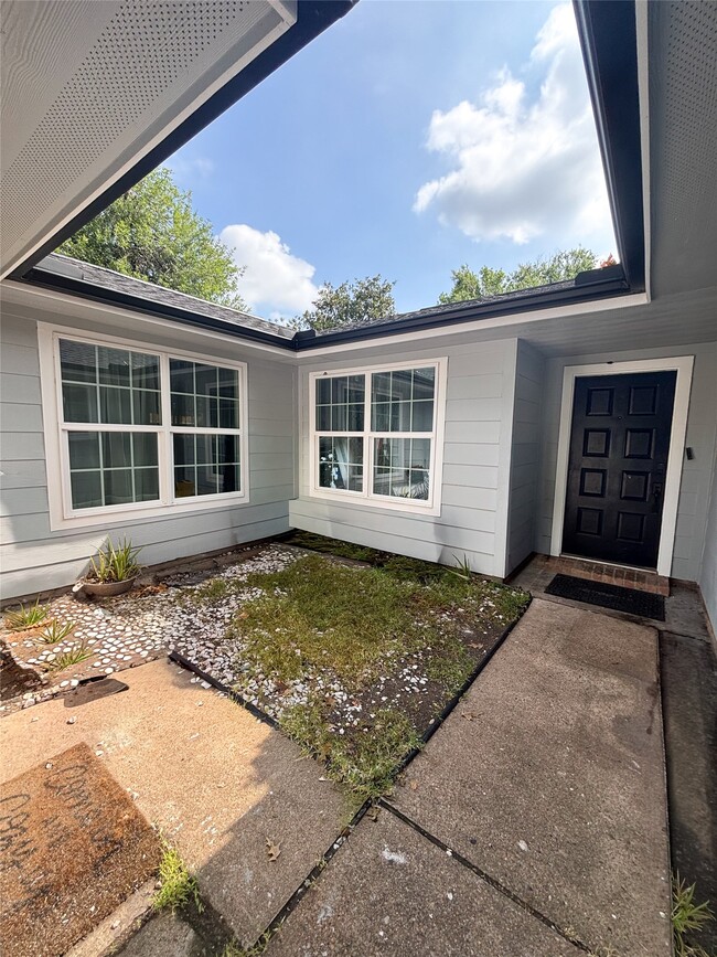 6803 Marta Dr in Houston, TX - Building Photo - Building Photo