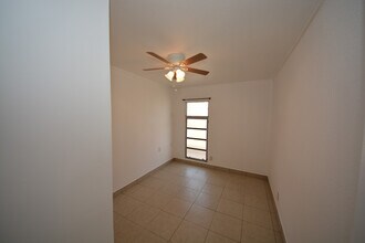 1125 10th Ave-Unit -A in Honolulu, HI - Building Photo - Building Photo