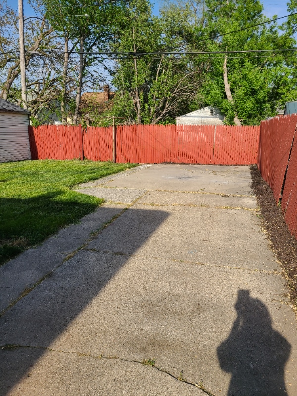 20438 Russell in Detroit, MI - Building Photo - Building Photo