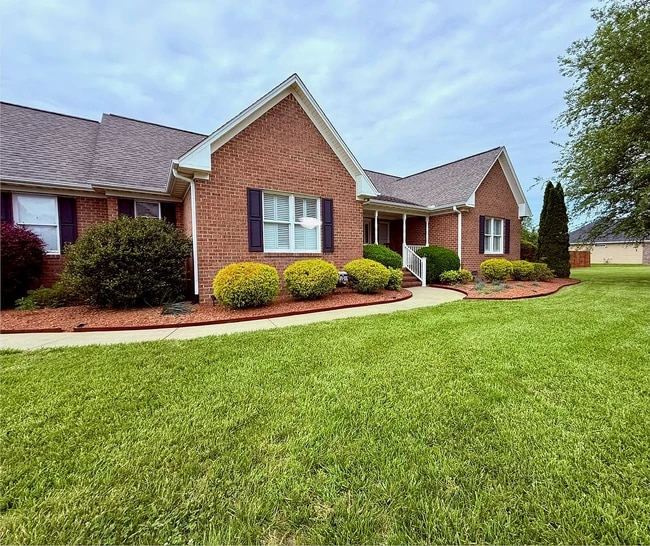 1241 Rogers Rd in Graham, NC - Building Photo - Building Photo