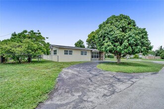 6540 McKinley St in Hollywood, FL - Building Photo - Building Photo