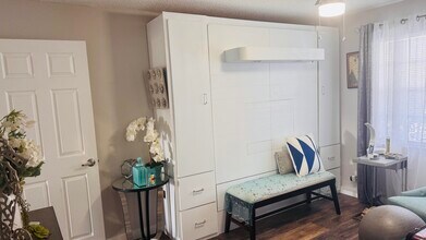 390 Saxony Way in Delray Beach, FL - Building Photo - Building Photo