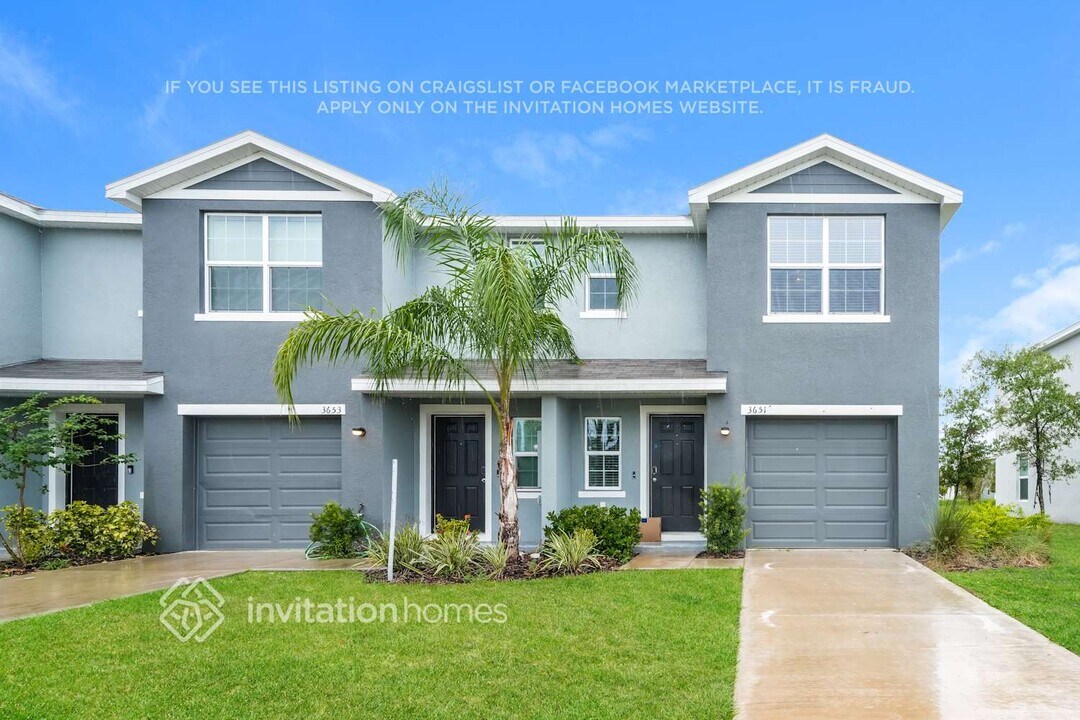 3651 Brownsville Pl in Tampa, FL - Building Photo