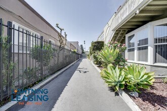 1627-1623 Normandie Ave in Los Angeles, CA - Building Photo - Building Photo