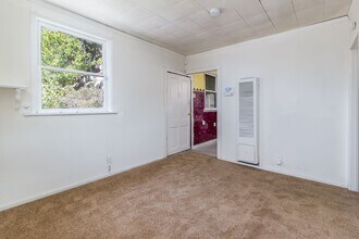 2115 Charlotte St in Los Angeles, CA - Building Photo - Building Photo