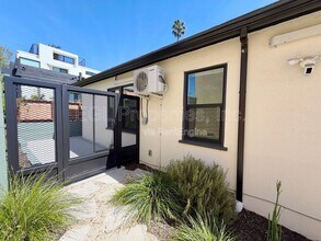 4239 W 64th St in Los Angeles, CA - Building Photo - Building Photo