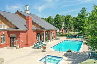 Stoney Park Place Apartments in Shelby Township, MI - Foto de edificio - Building Photo