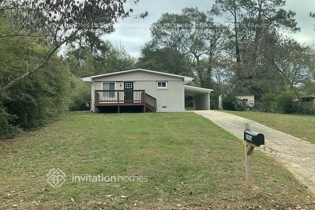 property at 2996 Horse Shoe Dr